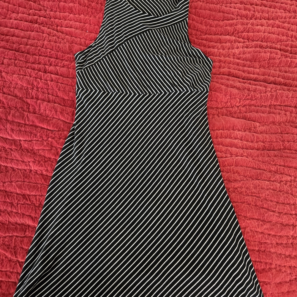Athleta Black and White Sheath Dress Sleeveless Halter